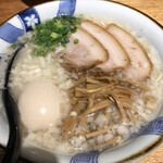 麺ハウス こもれ美 - 背脂塩そば 多分780えん 味玉100えん