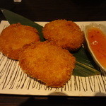 Chaon - 「トード・マン・クン」（海老のさつま揚げ）450円。これは、タイなどの国特有の料理なのか、分からない。（知らない）　日本的な食べ物だった。