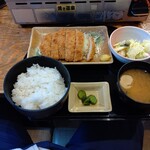 豊丸水産 - 【2020.8.31(月)】ワンコインランチ(トンカツ・並盛)500円