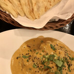 南インド料理店 ボーディセナ - 【’20.6】マラバルパロータ　450えん　とカレー