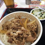 すき家 - ミニ牛丼アップ