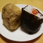 Omusubi Momochi - とろろ昆布、紅鮭