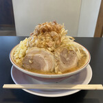 天高く翔べ！ - ラーメン並200g  ヤサイマシニンニクマシマシ
      アブラカツオカラメチョイマシと呪文を。