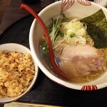 Mendokoroasuka - しおらーめん＋だし炊きごはん