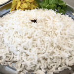 しのぶめし - バスマティライスにキャベツのトーレン＆パクチー。