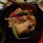 日本酒とお刺身 秋丸 - 夏野菜の彩り肉じゃが　750円