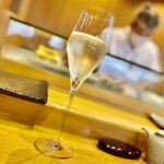 小判寿司 - スパークリングワインはハーフボトルで