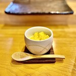 小判寿司 - とうもろこしの茶碗蒸し〜今までも宮崎のゴールドラッシュや静岡の甘々娘を頂いたが、比べものにならないくらい甘くてジューシ〜。お代わり〜♫