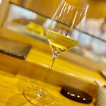 小判寿司 - スパークリングワインの後は、白ワインで