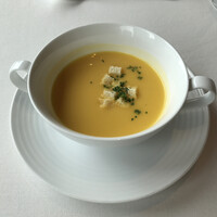 ポム・ダダン - 