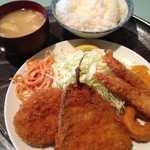 Sakura Mbo - ミックスフライ定食　600円