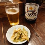 餃子と麺 いせのじょう - サッポロクラシックと搾菜旨し(笑)