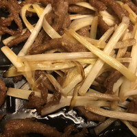 礼華 - 牛肉と黄ニラ炒め