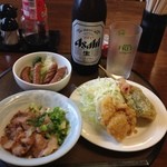 おふくろ亭 - スタミナ焼き、ペッパーウインナー、鳥とピーマンのフライ