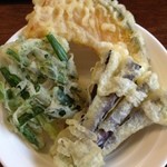 おふくろ亭 - 天ぷら３種盛り合わせ １００円