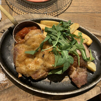 リオ・ブルーイング・コー ビストロアンドガーデン 東京ミッドタウン - お肉2種盛り合わせ