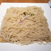 麓屋 京王プラザホテル - 色白のお蕎麦