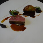 レストラン ラ・フロレゾン・ドゥ・タケウチ - ～LA CANARD～豊橋産あいち鴨のデクリネゾン ラ・フロレゾン風 プラムのコンフィチュ－ルとソース・エーグルドゥース