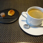 レストラン ラ・フロレゾン・ドゥ・タケウチ - ～LE CAFÉ ET SES PRTITS FOURS～珈琲、小菓子と共に