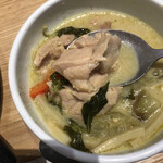 タイ料理 サワディーカー - グリーンカレーの肉