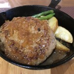 大衆ビストロ ムムム - 鉄鍋ハンバーグ