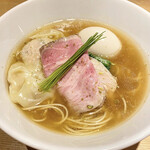 鶏そば 山もと - 鶏と魚介の特製塩そば¥1,000