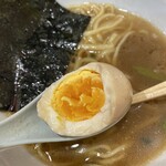 北里家 - 味玉は塩気が絶妙で美味しいです