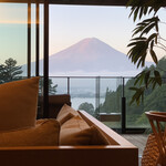 ふふ 河口湖 - 午前5時、朝焼けの美しい富士山が。