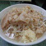 ラーメン二郎 - にんにくマシ？これで？