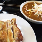 シャム ビントウ - ガイヤーン&チキンカレー*チキンカレーは結構甘口