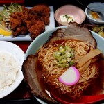 松華亭 - 唐揚げセット(通常980円税込ですが、麺をチェンジすると＋200円かかります)  麺は、チャーシューメンに変えますた。