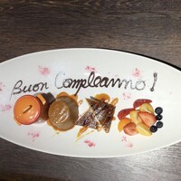 お祝い事に！デザートプレート（メッセージ付き）