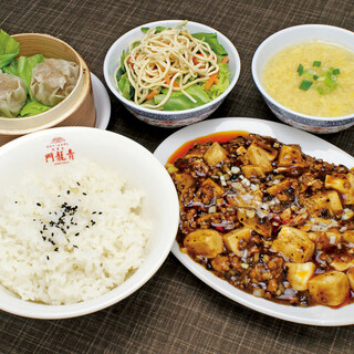 青龍門 - 麻辣豆腐定食