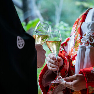 Weddings, meet-and-greets, and betrothal ceremonies are held at Ichi's house. We also have dinner plans available.