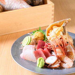 將在北海道吃不到的全國各地的海鮮以“刺身拼盤”的形式盡興品嘗