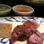 鉄板焼 よこはま - 国産黒毛和牛　ソース2種