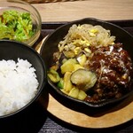 Ramumitobaruzerokommaichikyu - 限定１０食のラムハンバーグランチ １２８０円 税込