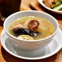 南青山エッセンス - 【燻製カツオとフェンネルの冷麺 セット@1,800円】二十四節気の薬膳スープ