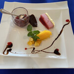 ル・トア・ド・パリ - 自家製イチジク、みかんソルベ、ケーキ