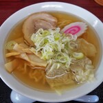 中村屋 - ワンタンラーメン935円（税込）