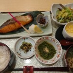 Shokuraku Suiren - 焼き魚御膳(銀鮭の西京焼き)時期により変わります