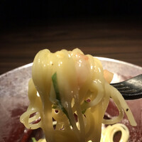 KAZAN - スペシャルフルコースランチ７０１８円。白桃のフェデリーニ。冷たいフェデリーニは、程よくコシがあり、爽やかな甘さの白桃と、海の甘さ広がる甘エビと絡み、極上の味わいです（╹◡╹）（╹◡╹）