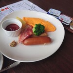 プレミアホテル門司港 - 朝食 洋食 (ソーセージ・ベーコン・オムレツ)