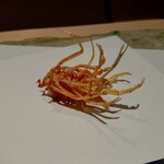 にい留 - 車海老の脚1個目