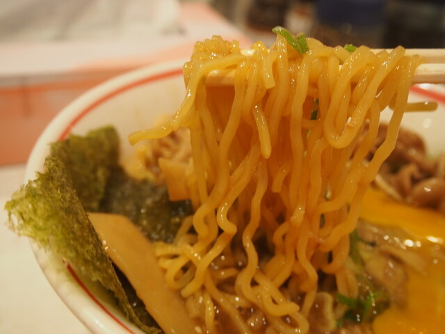 Shintokushima Ramen Marutoku Ramen Shirasagi Honten photo 2