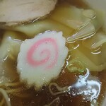 南光軒 - 「ナルト」も「ワンタン」の上に鎮座♪