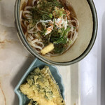 港食堂 - 570円　　ころうどん420円　天ぷら150円