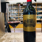 エノテカ  - 2012のパルメが超絶美味しかった記憶があるのでそのセカンドを。ファーストほどの圧倒的な存在感はないけど余韻が甘くこれぞマルゴー的なとっても美味しいワイン