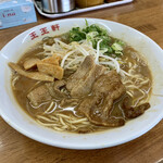 王王軒 - ラーメンは強めの獣感。
いざ、食べ始めると意外と気にならない(^^)