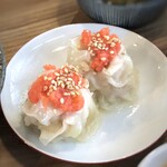IRODORI - ◆明太子シュウマイ・・店舗ページを見ると「鶏シュウマイ」のようです。 あっさりした味わいで明太子と合う、美味しいシュウマイ。